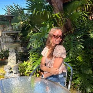 Meet your Posher, Kaleigh